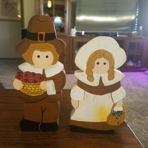 Pilgrim Couple Handcarved & Painted Thanksgiving - Picture 1 of 6